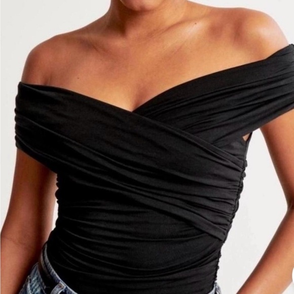 Abercrombie & Fitch Tops - Abercrombie Off-Shoulder Top